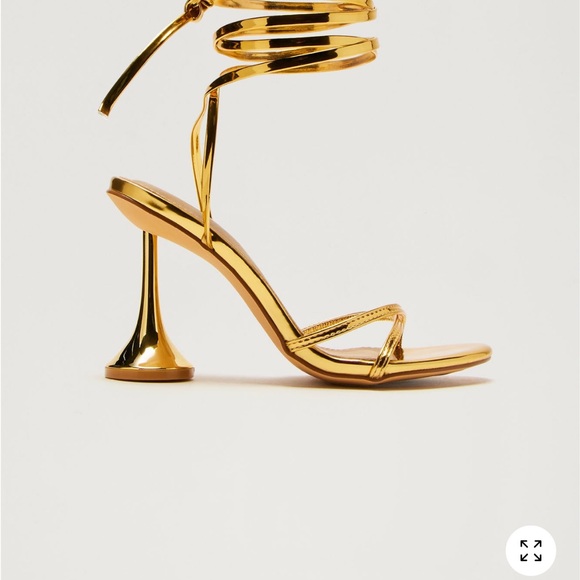 Fashion Nova Gold Strappy Heels size 10 New Authentic - Picture 2 of 10